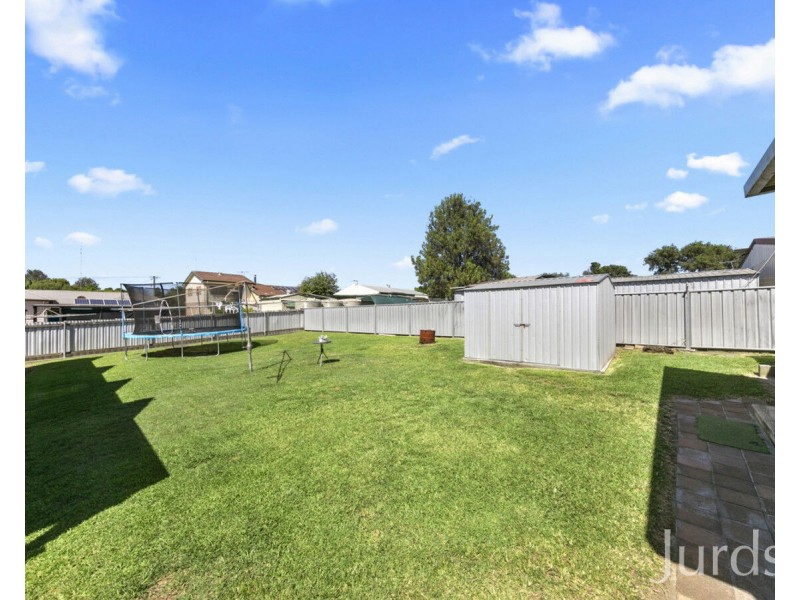 4 Fourth Street, Weston NSW 2326