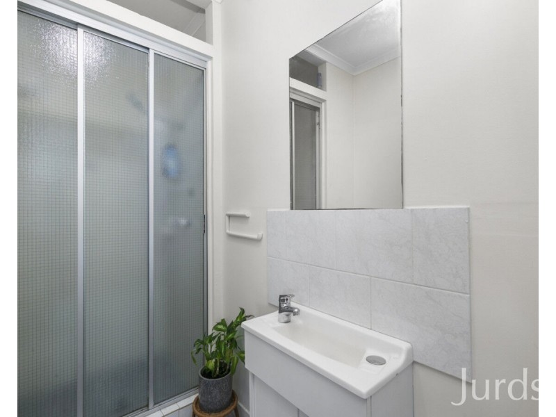 4 Fourth Street, Weston NSW 2326