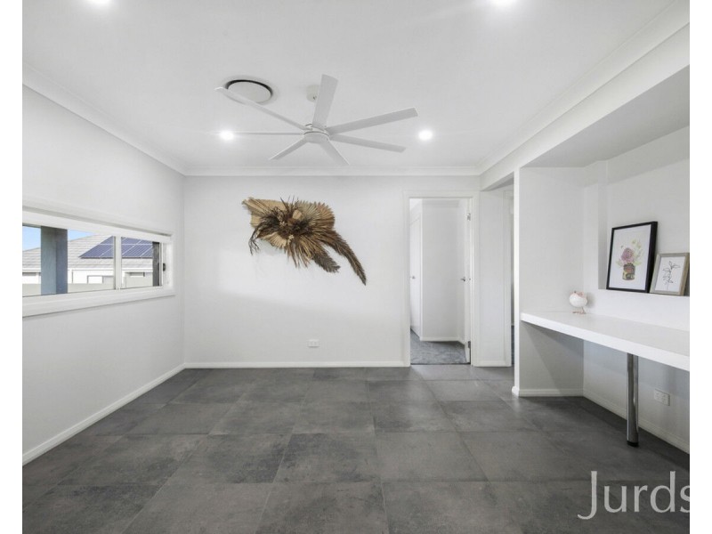 15 Abberton Parkway, North Rothbury NSW 2335