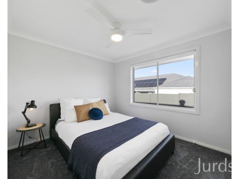 15 Abberton Parkway, North Rothbury NSW 2335