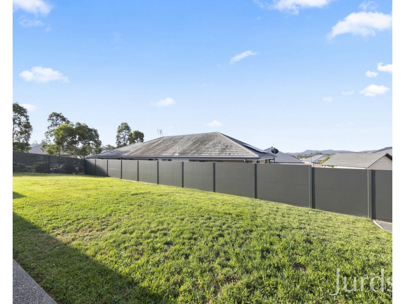 15 Abberton Parkway, North Rothbury NSW 2335