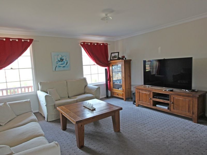 32 South Street, Ellalong NSW 2325