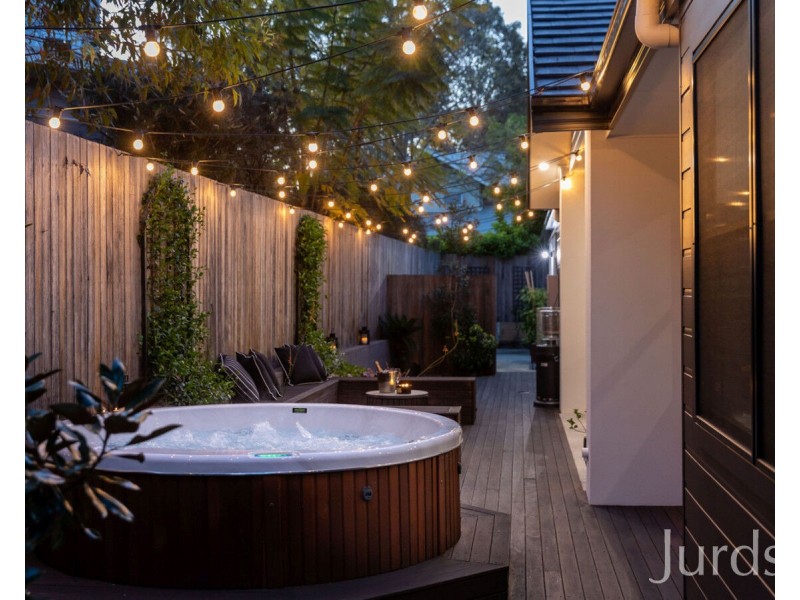 13 Liquid Amber Close, Pokolbin NSW 2320