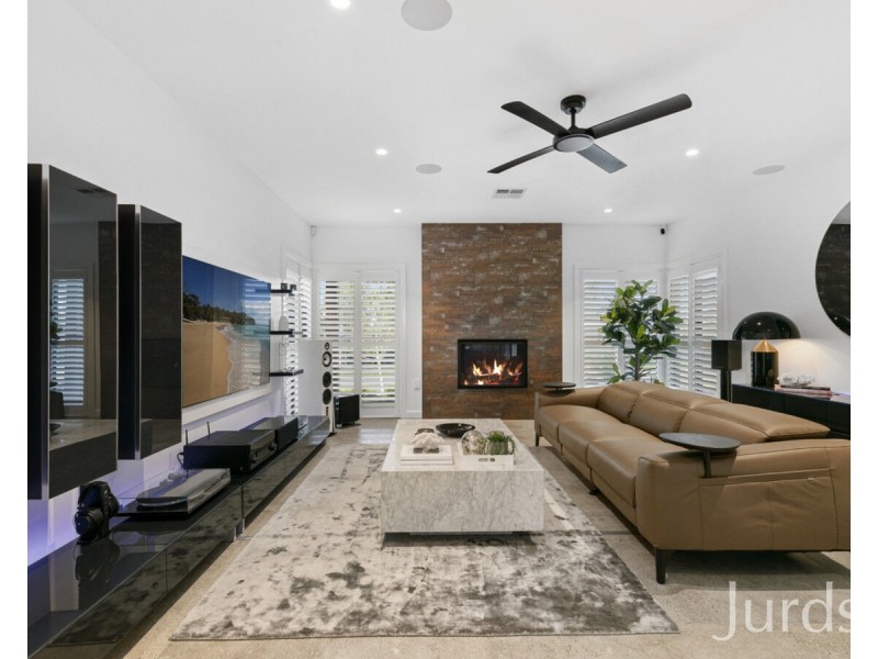 13 Liquid Amber Close, Pokolbin NSW 2320