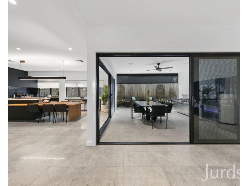 13 Liquid Amber Close, Pokolbin NSW 2320