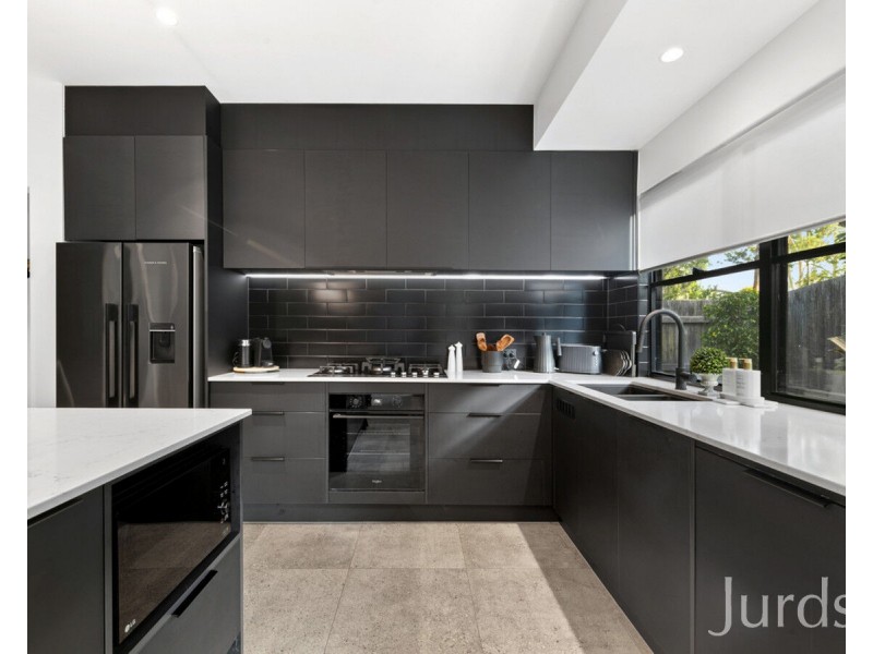 13 Liquid Amber Close, Pokolbin NSW 2320