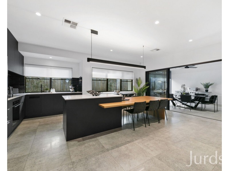 13 Liquid Amber Close, Pokolbin NSW 2320