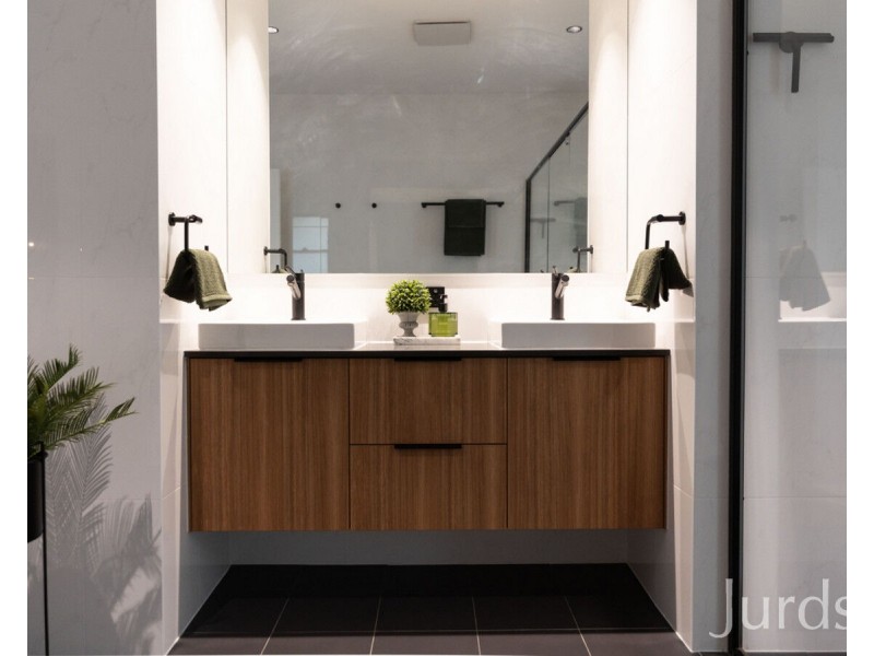 13 Liquid Amber Close, Pokolbin NSW 2320