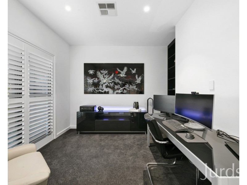 13 Liquid Amber Close, Pokolbin NSW 2320