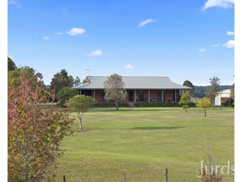 155 Barraba Lane, Quorrobolong NSW 2325