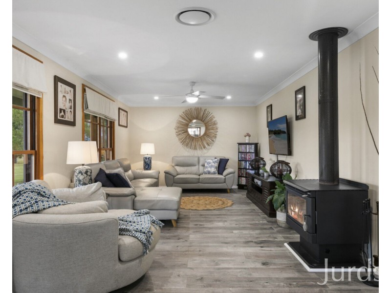 155 Barraba Lane, Quorrobolong NSW 2325