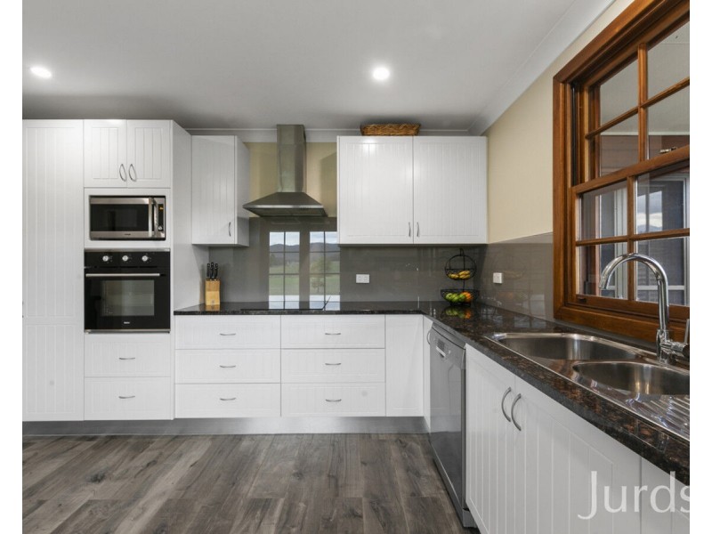 155 Barraba Lane, Quorrobolong NSW 2325