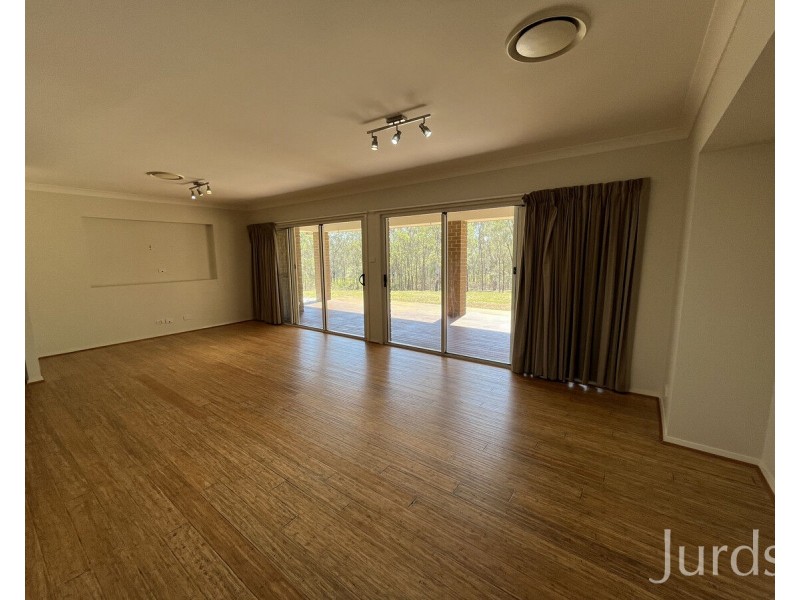 26 The Ballabourneen, Lovedale NSW 2325
