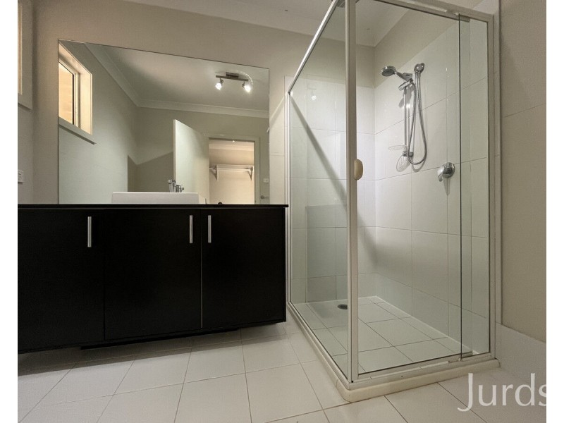 26 The Ballabourneen, Lovedale NSW 2325
