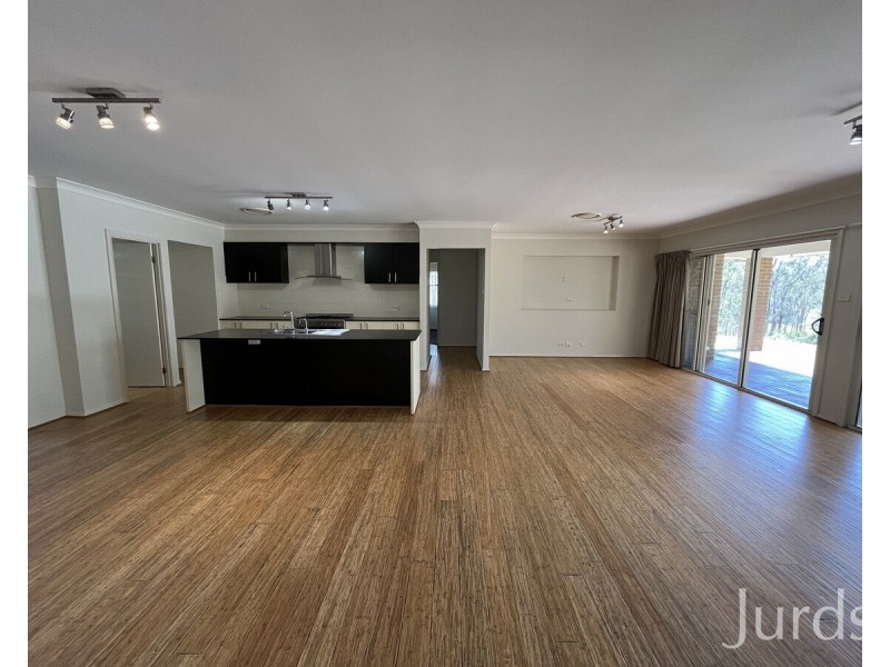 26 The Ballabourneen, Lovedale NSW 2325