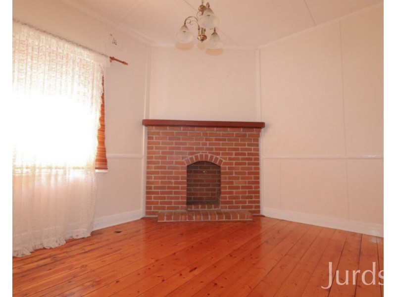 13 Elizabeth Street, Cessnock NSW 2325