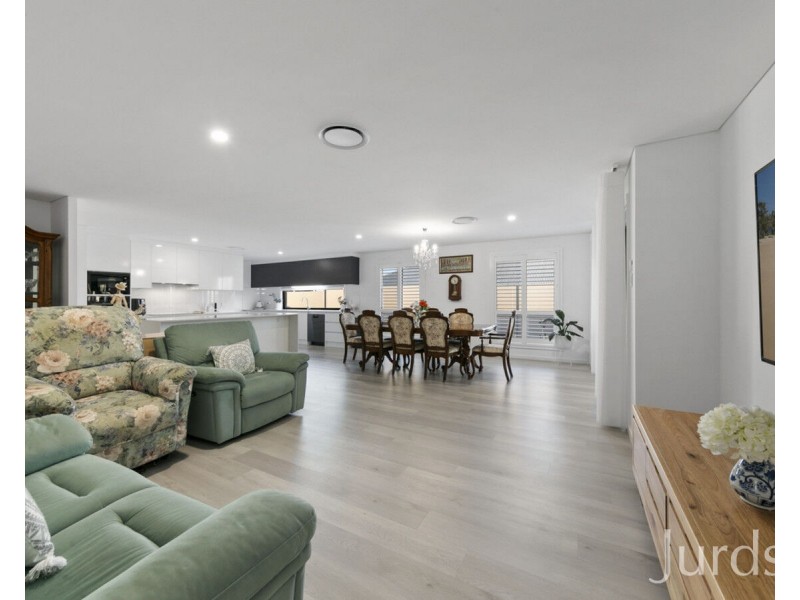 9 Rampling Avenue, North Rothbury NSW 2335