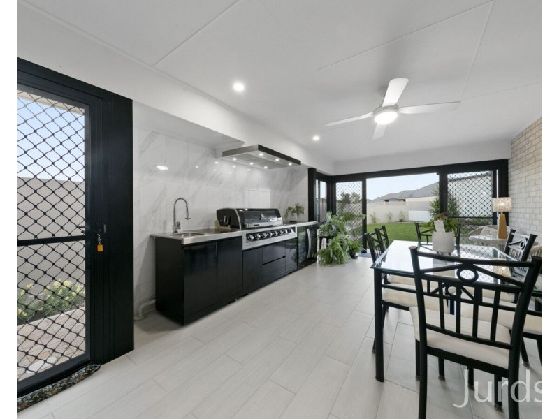 9 Rampling Avenue, North Rothbury NSW 2335