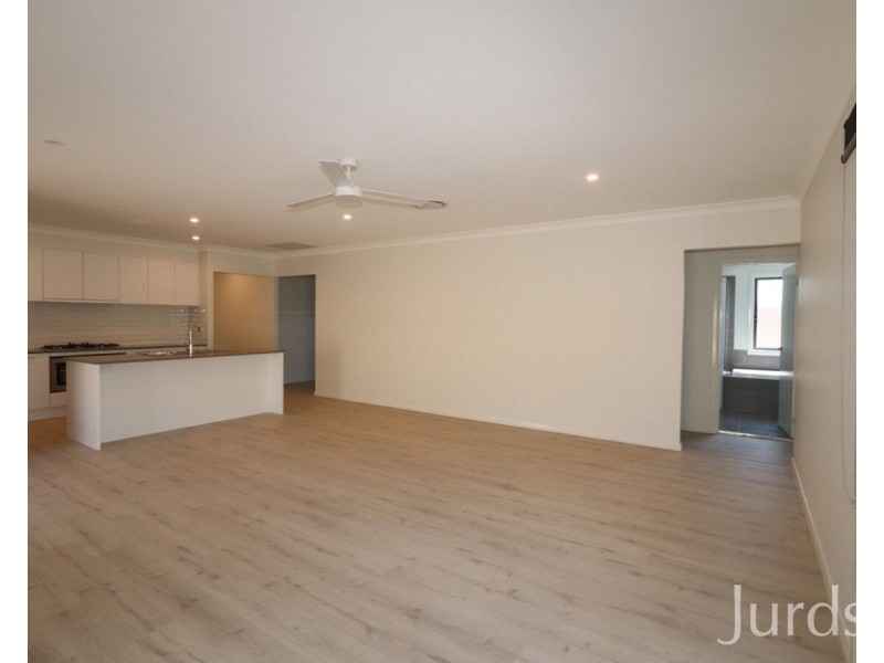 38 Peachy Avenue, North Rothbury NSW 2335