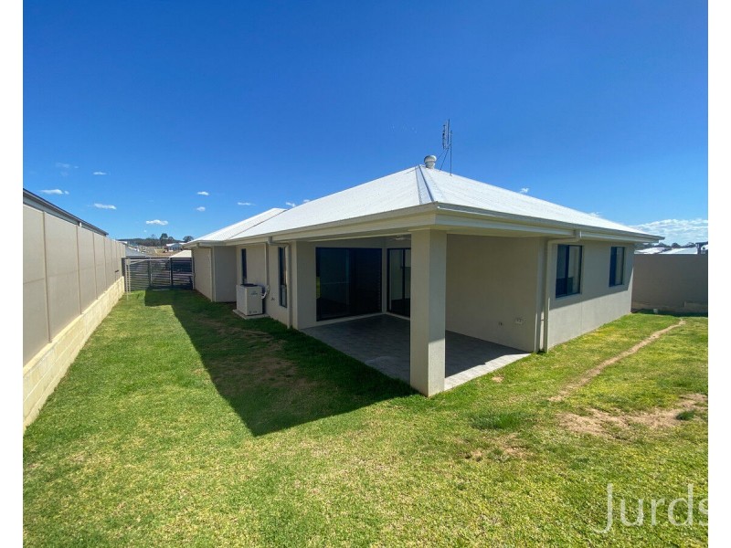 38 Peachy Avenue, North Rothbury NSW 2335