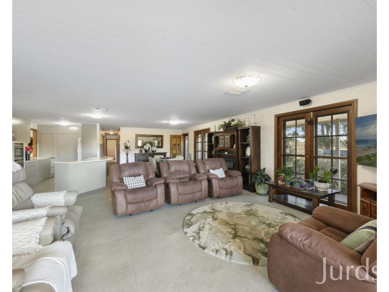 295 Swans Lane, Quorrobolong NSW 2325