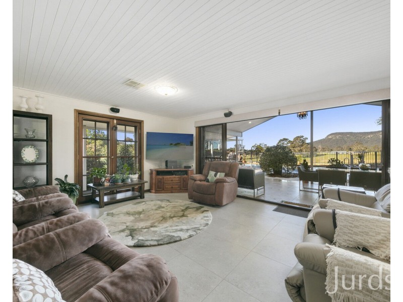 295 Swans Lane, Quorrobolong NSW 2325