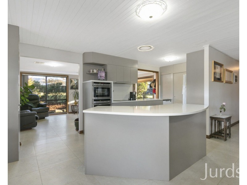 295 Swans Lane, Quorrobolong NSW 2325