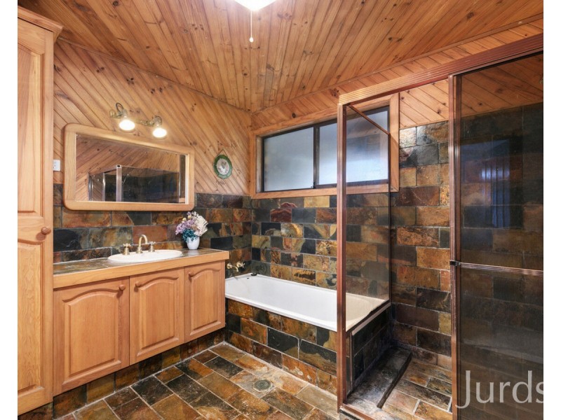 295 Swans Lane, Quorrobolong NSW 2325