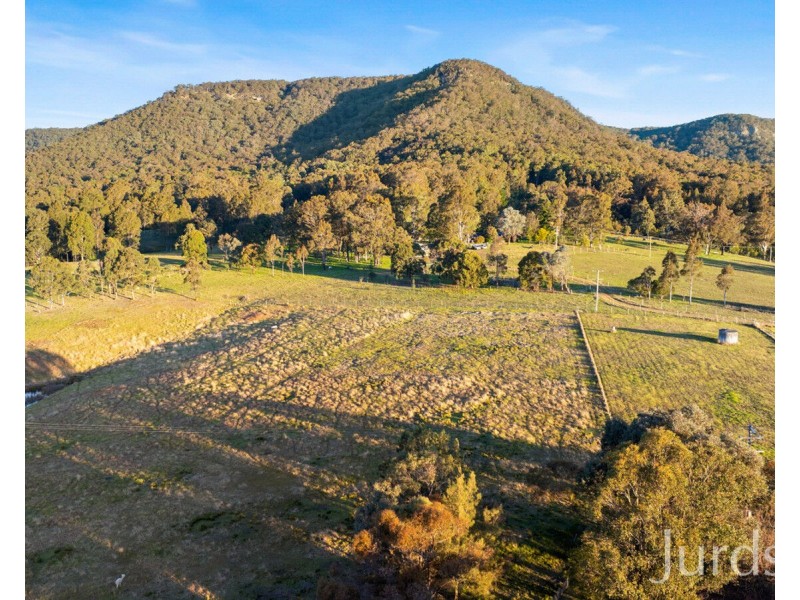 295 Swans Lane, Quorrobolong NSW 2325