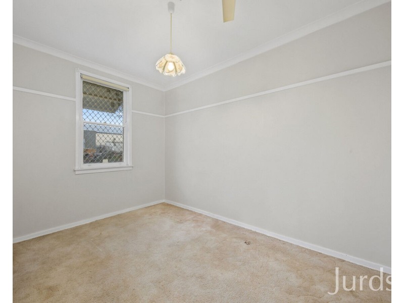 10 Knox Street, Abernethy NSW 2325