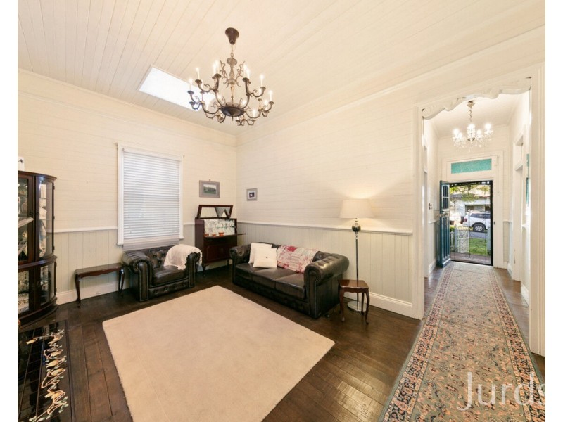 27 Regent Street, Cessnock NSW 2325