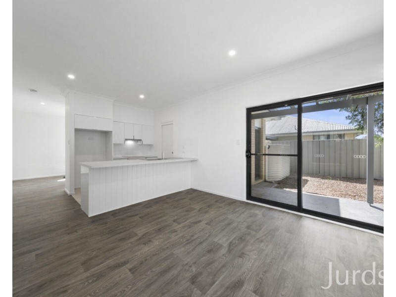 2/56A Anzac Avenue, Cessnock NSW 2325