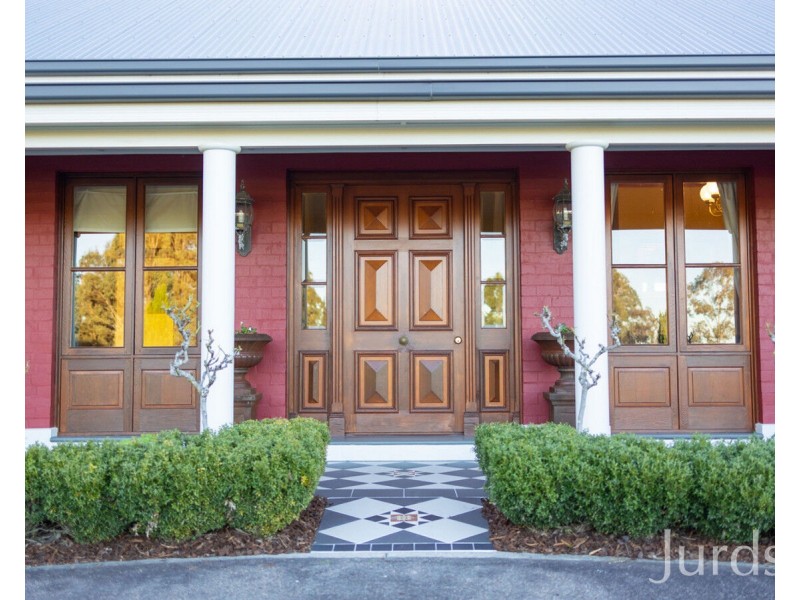 105 Forest Hill Drive, Oakhampton Heights NSW 2320