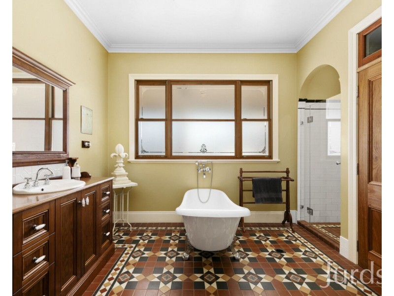 105 Forest Hill Drive, Oakhampton Heights NSW 2320