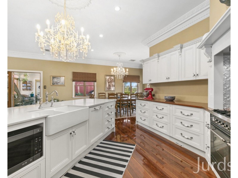 105 Forest Hill Drive, Oakhampton Heights NSW 2320