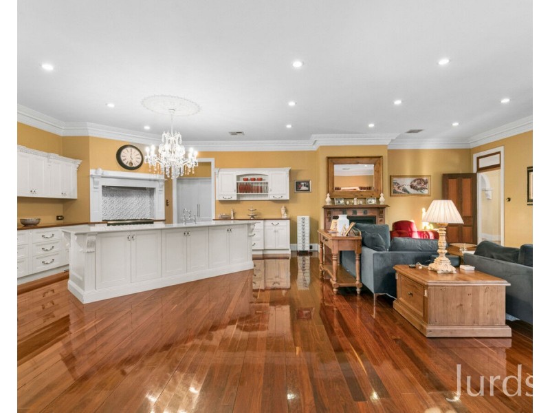 105 Forest Hill Drive, Oakhampton Heights NSW 2320