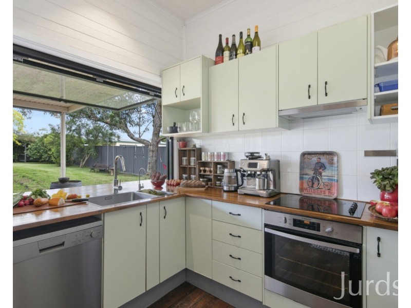 10 Bowen Street, Branxton NSW 2335