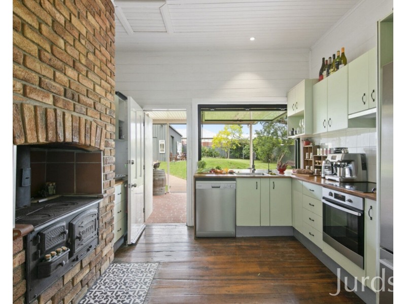 10 Bowen Street, Branxton NSW 2335