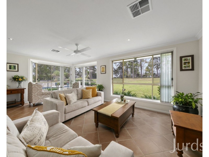 18 Tallowood Drive, Nulkaba NSW 2325