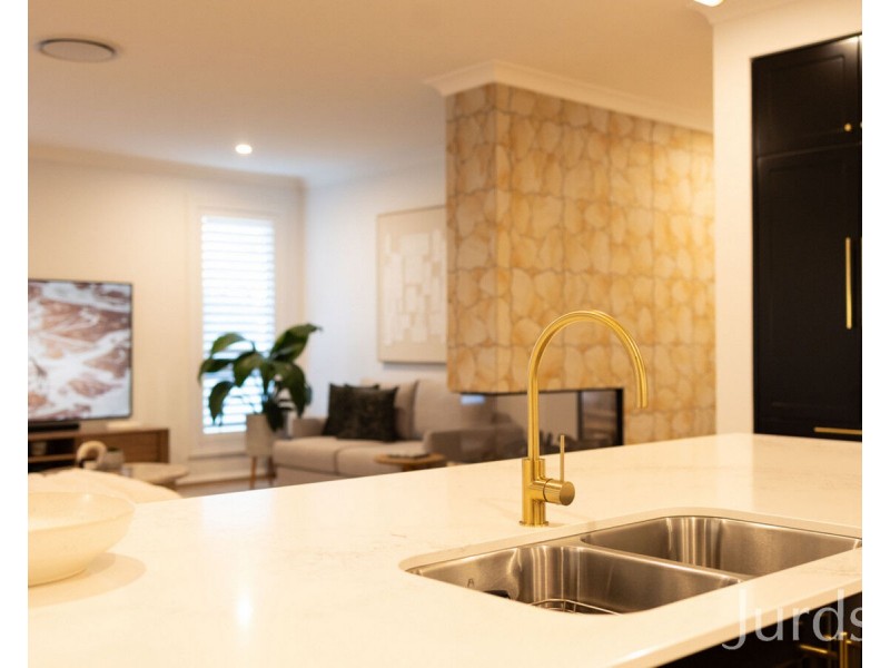 11 Tooze Circuit, North Rothbury NSW 2335