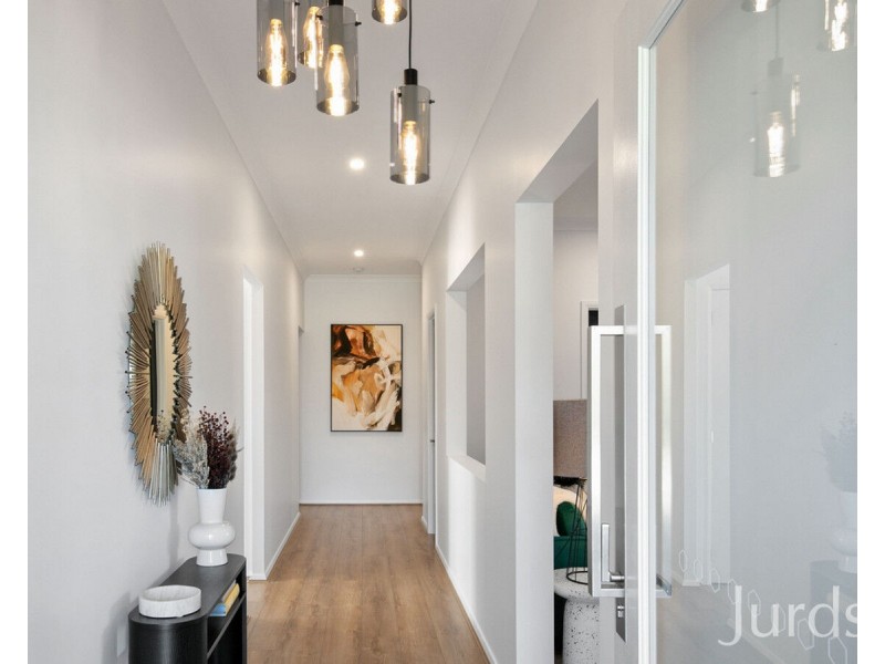 11 Tooze Circuit, North Rothbury NSW 2335