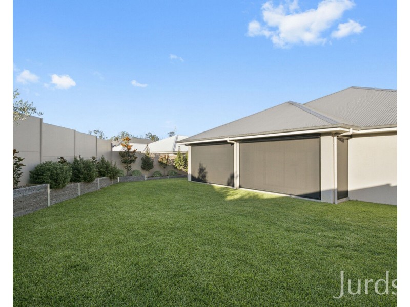 11 Tooze Circuit, North Rothbury NSW 2335