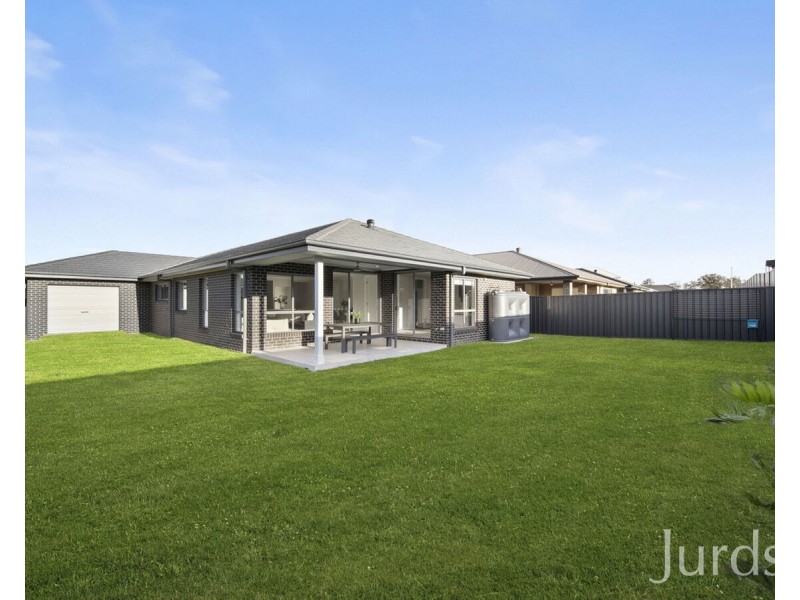 16 (Lot 910) Sebonack Street, Heddon Greta NSW 2321