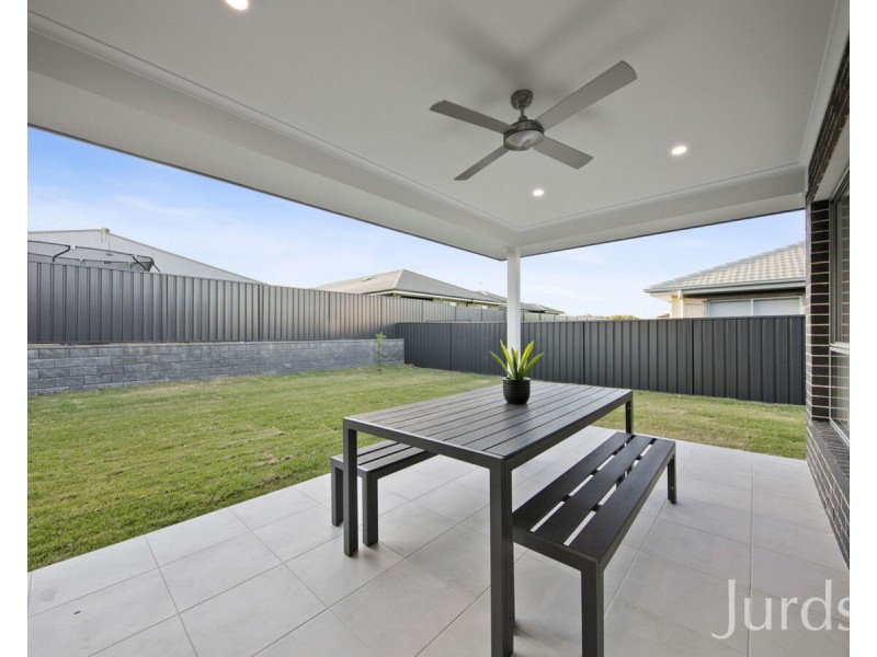 16 (Lot 910) Sebonack Street, Heddon Greta NSW 2321
