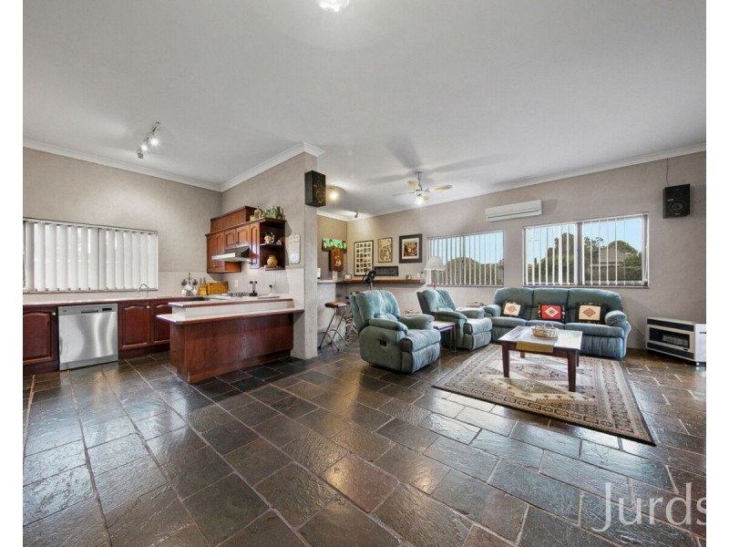 8 Daniel Street, Cessnock NSW 2325