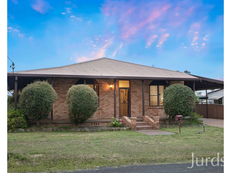 8 Daniel Street, Cessnock NSW 2325