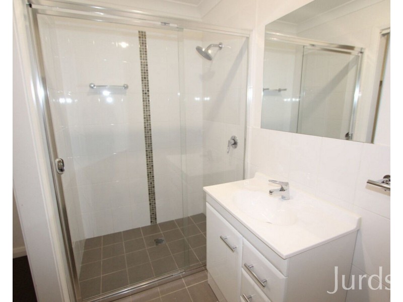 2/18 Dowlan Lane, Cessnock NSW 2325
