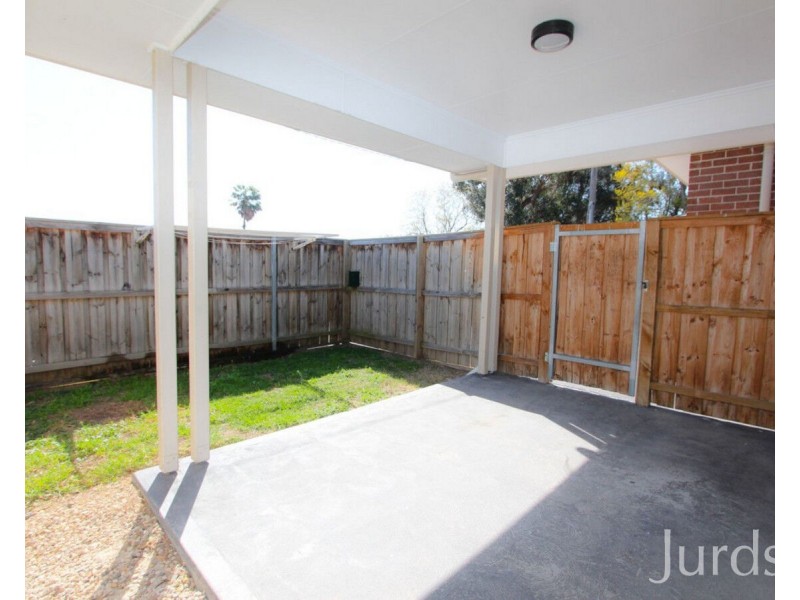 2/18 Dowlan Lane, Cessnock NSW 2325