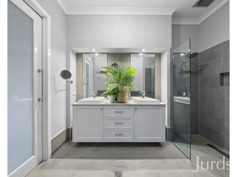 11 Turpentine Close, Pokolbin NSW 2320