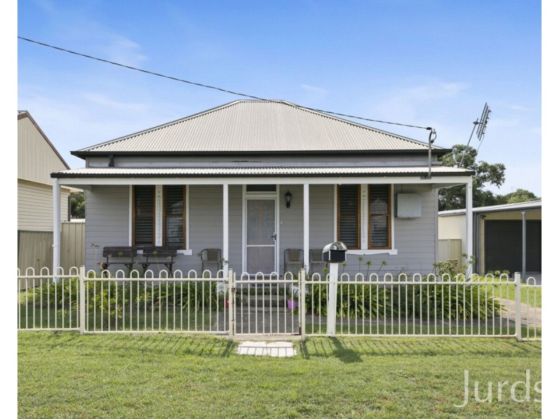 85 Harle Street, Abermain NSW 2326